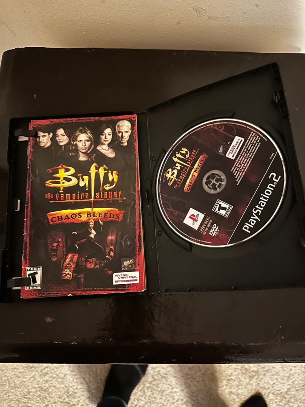 Sony PlayStation 2 Buffy the Vampire Slayer Chaos Bleeds - Black & Red